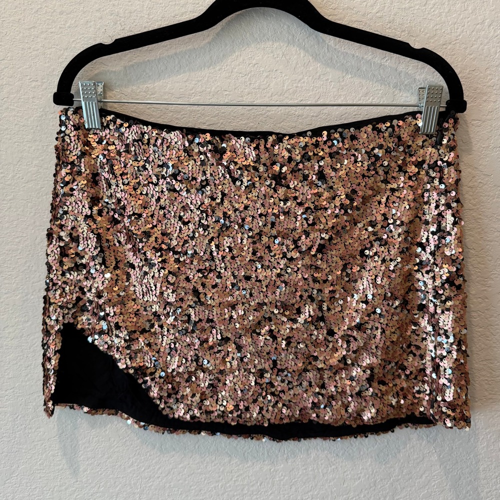 Free People Rose Gold Sequin Mini Skirt Side Slit Metallic Party Size 6 NEW